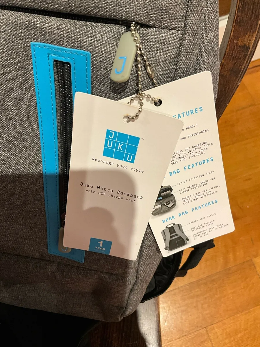Juku Metro Laptop Tablet Backpack bag/USB Charger - Image 3