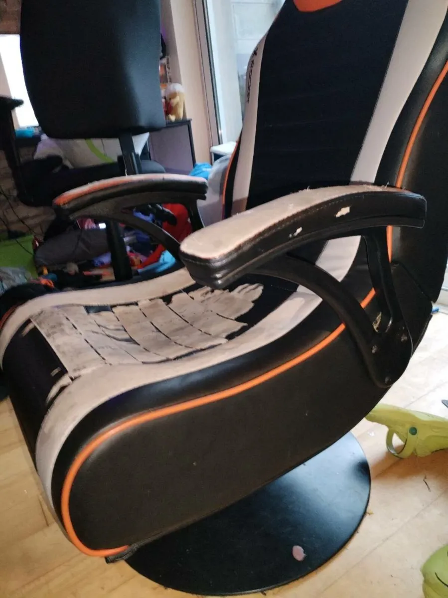 Xrocker gaming chair - Image 4