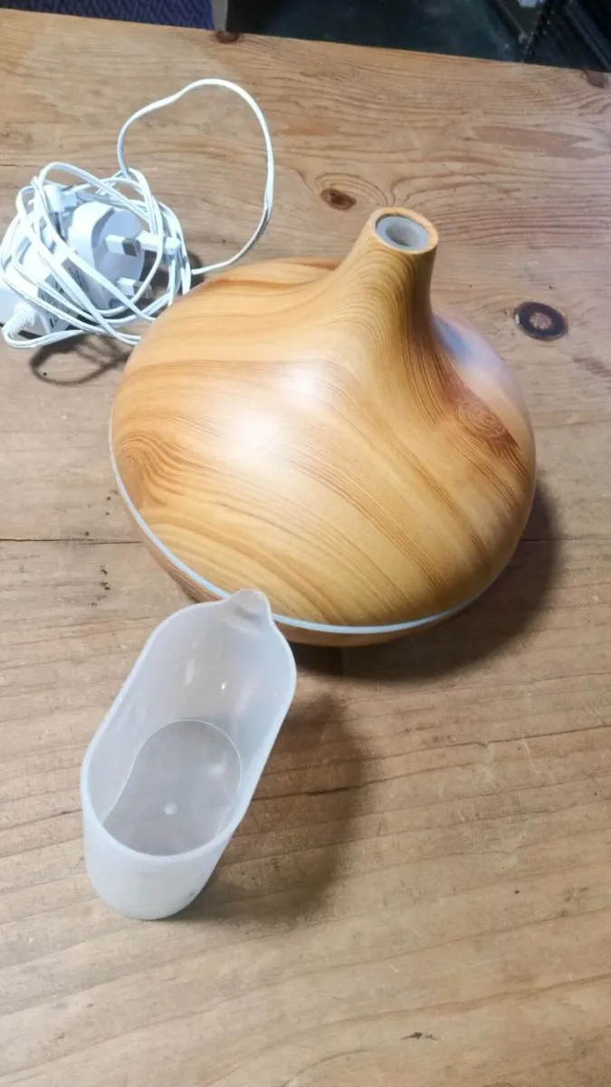 Essential oil diffuser - Image 1