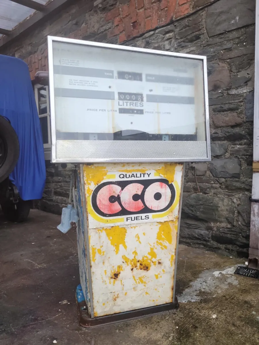 Vintage Petrol Pump Avery-Hardoll - Image 4