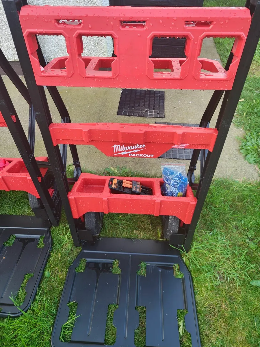 Milwaukee trolleys - Image 1