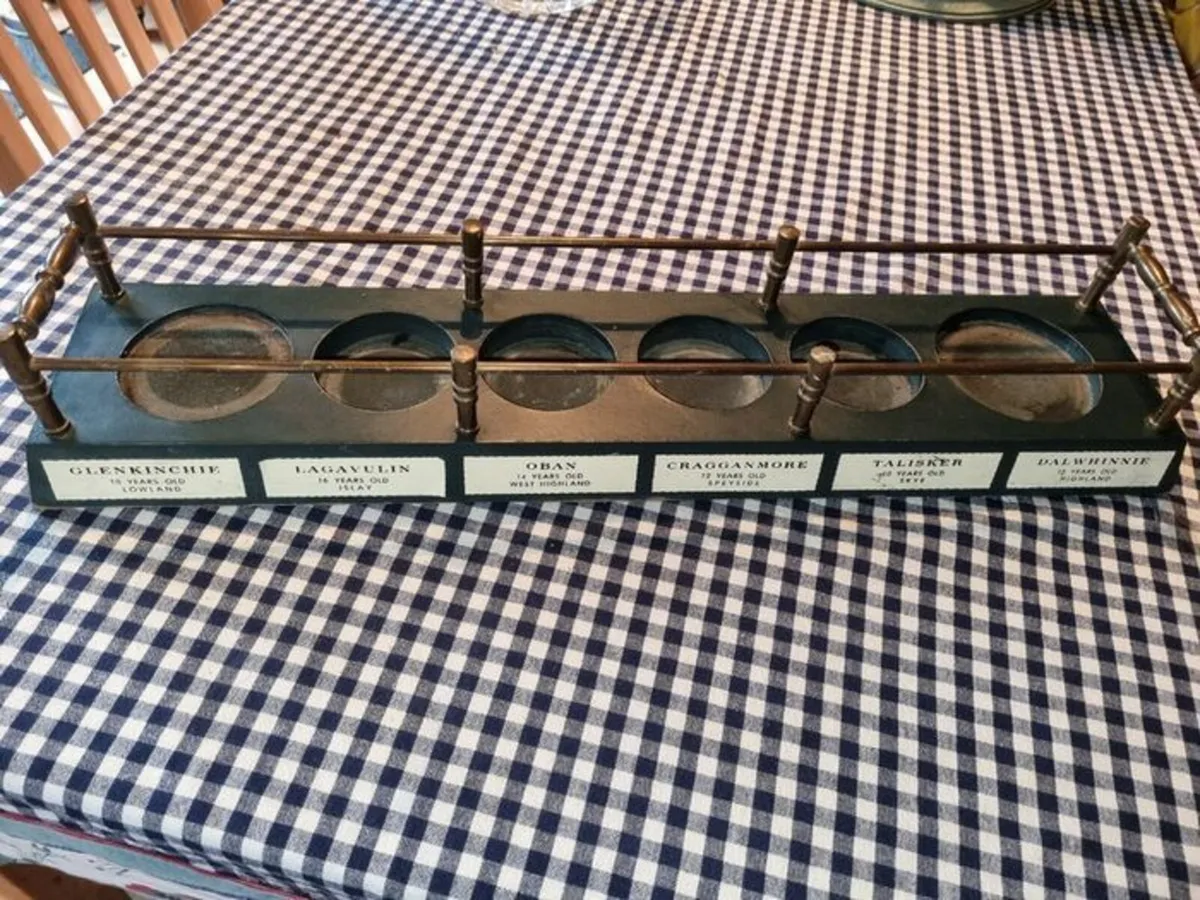 Classic Malts Whisky Display Stand - Image 1