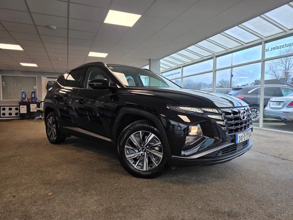 Hyundai Tucson Executive 1.6 Pertrol Hybrid 2024 - Image 2