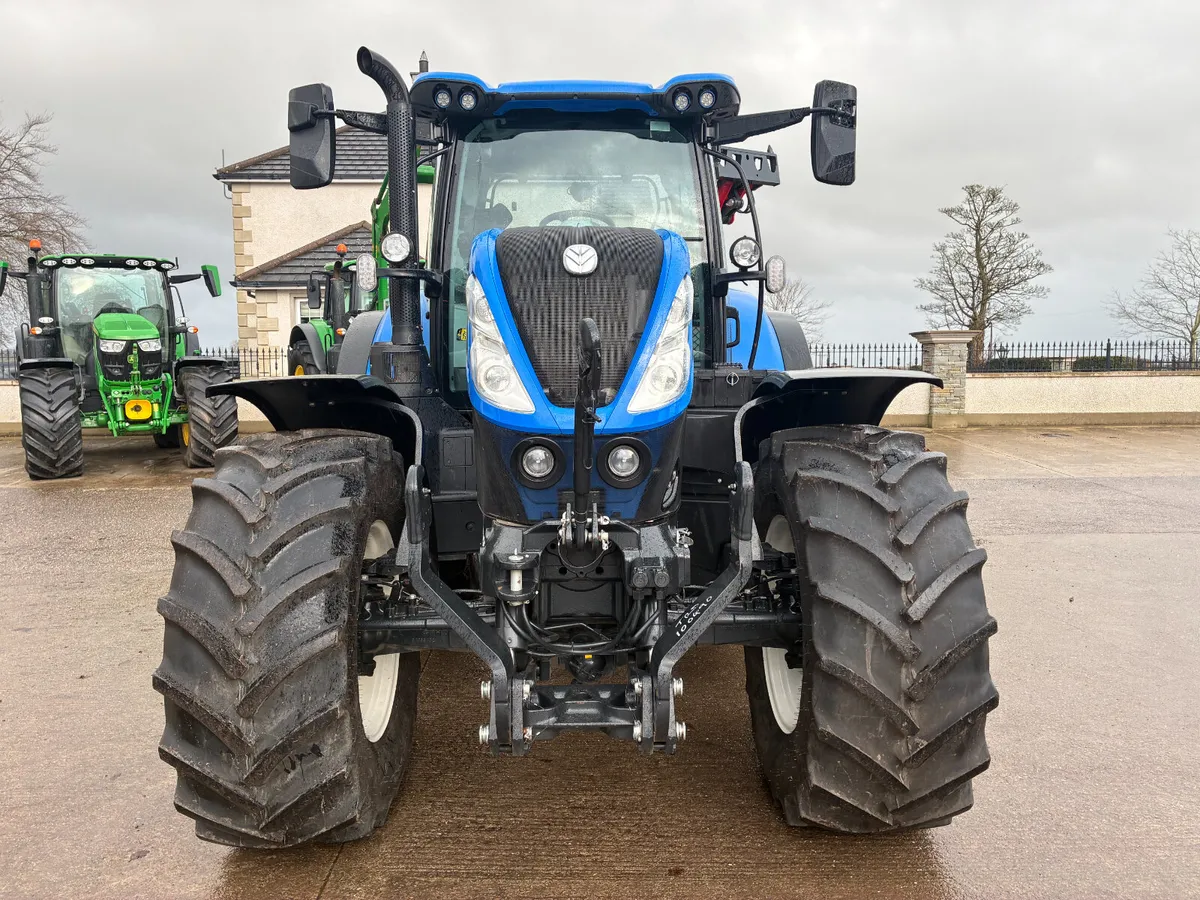 New Holland T7.225 - Image 4
