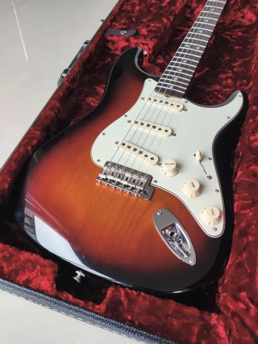 American Original '60s Stratocaster, RW Fingerboard, 3TSB - Image 1