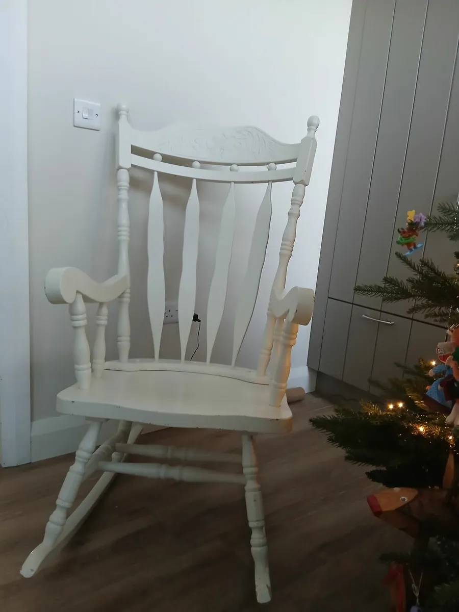 Rocking Chair - Image 2