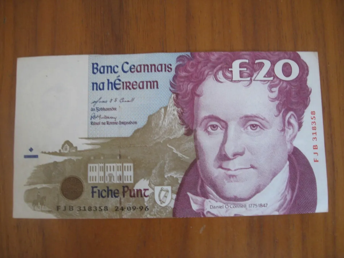 20 Pound C Series Notes - 40 Euros Each - Image 3