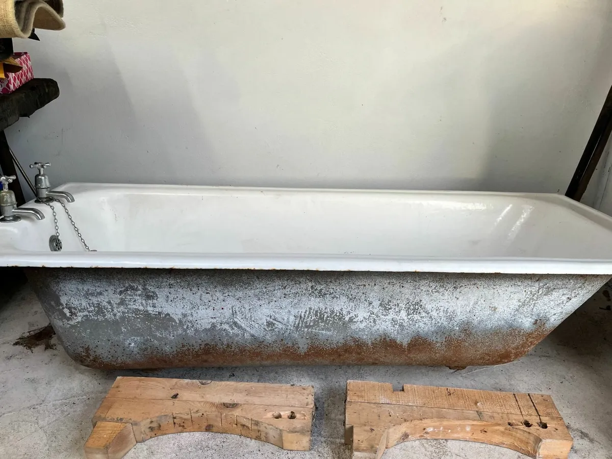 Cast Iron Bath - Image 2