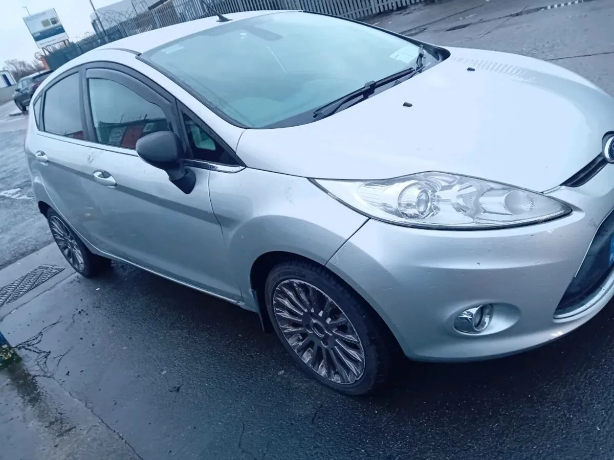 Ford fiesta 1.6 tdci 2011 nct till 3/27 - Image 1