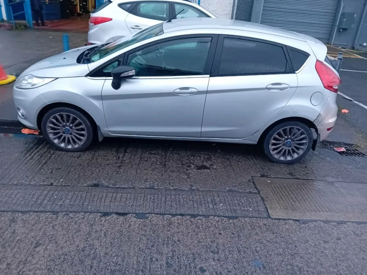 Ford fiesta 1.6 tdci 2011 nct till 3/27 - Image 2