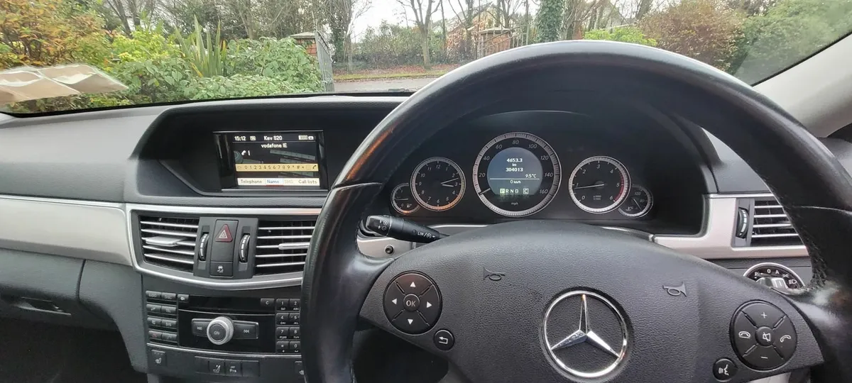 Mercedes-Benz E-Class 2010 - Image 4