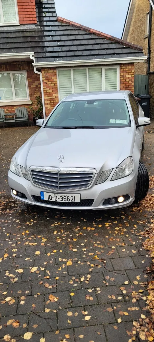Mercedes-Benz E-Class 2010 - Image 1