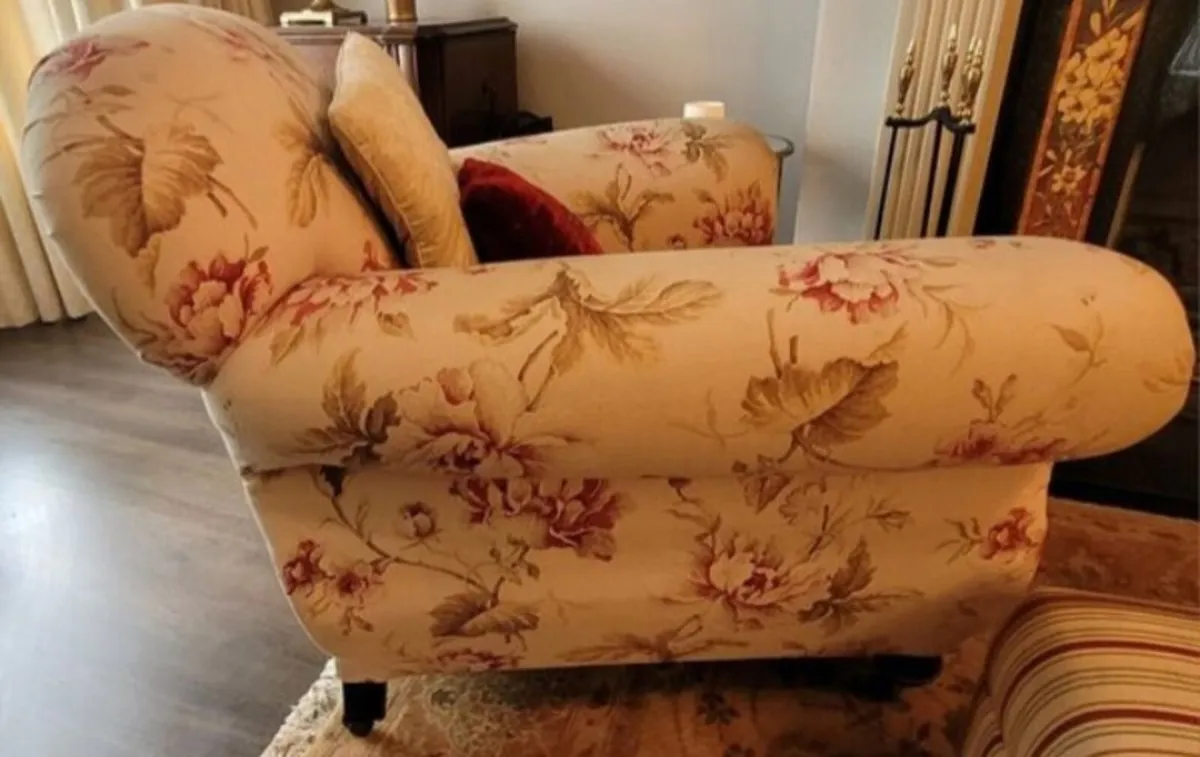 Floral armchairs - Image 3