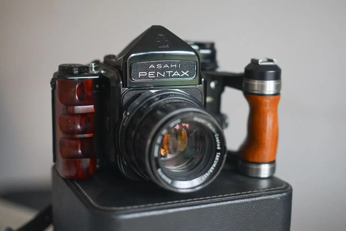 Pentax 67 + 105 f/2.4 + Wooden Grips - Image 1