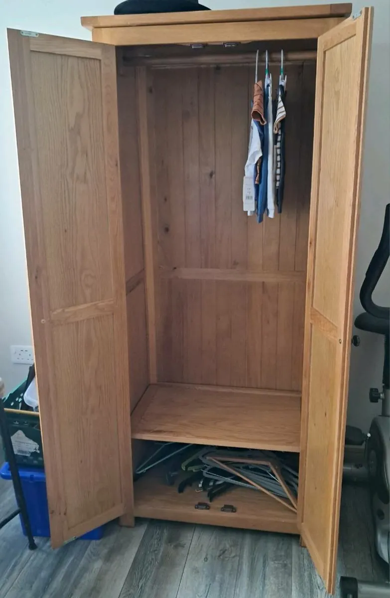 Childs wardrobe - Free - Image 2