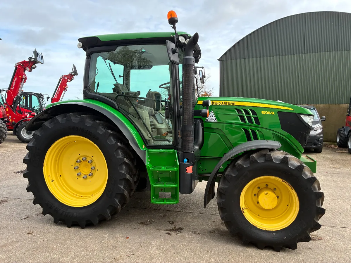 John Deere 6125R - Image 2