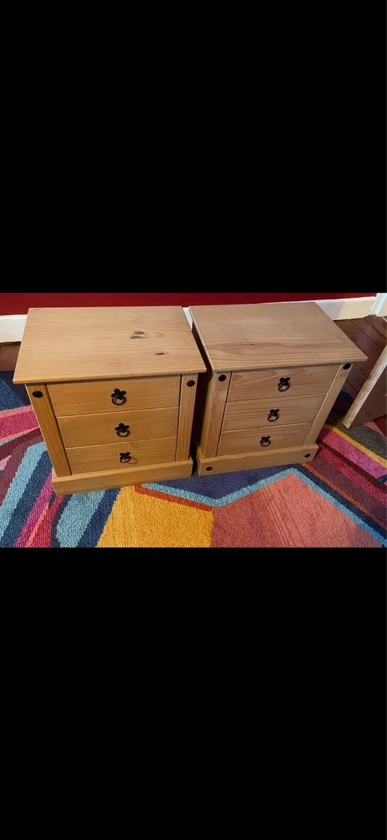 2 lockers and matching table - Image 2