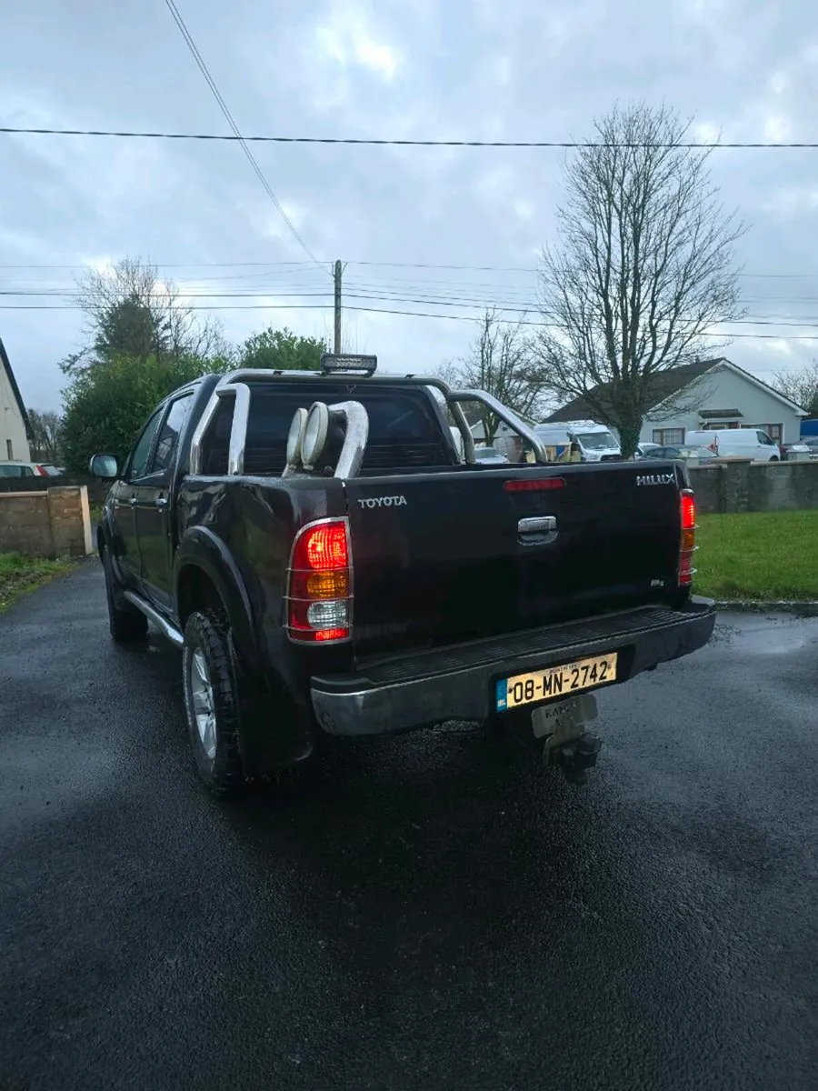 Toyota hilux invincible 3.0ltr d4d - Image 3