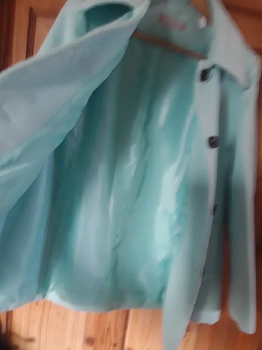 New ladies pastel green jacket - Image 2