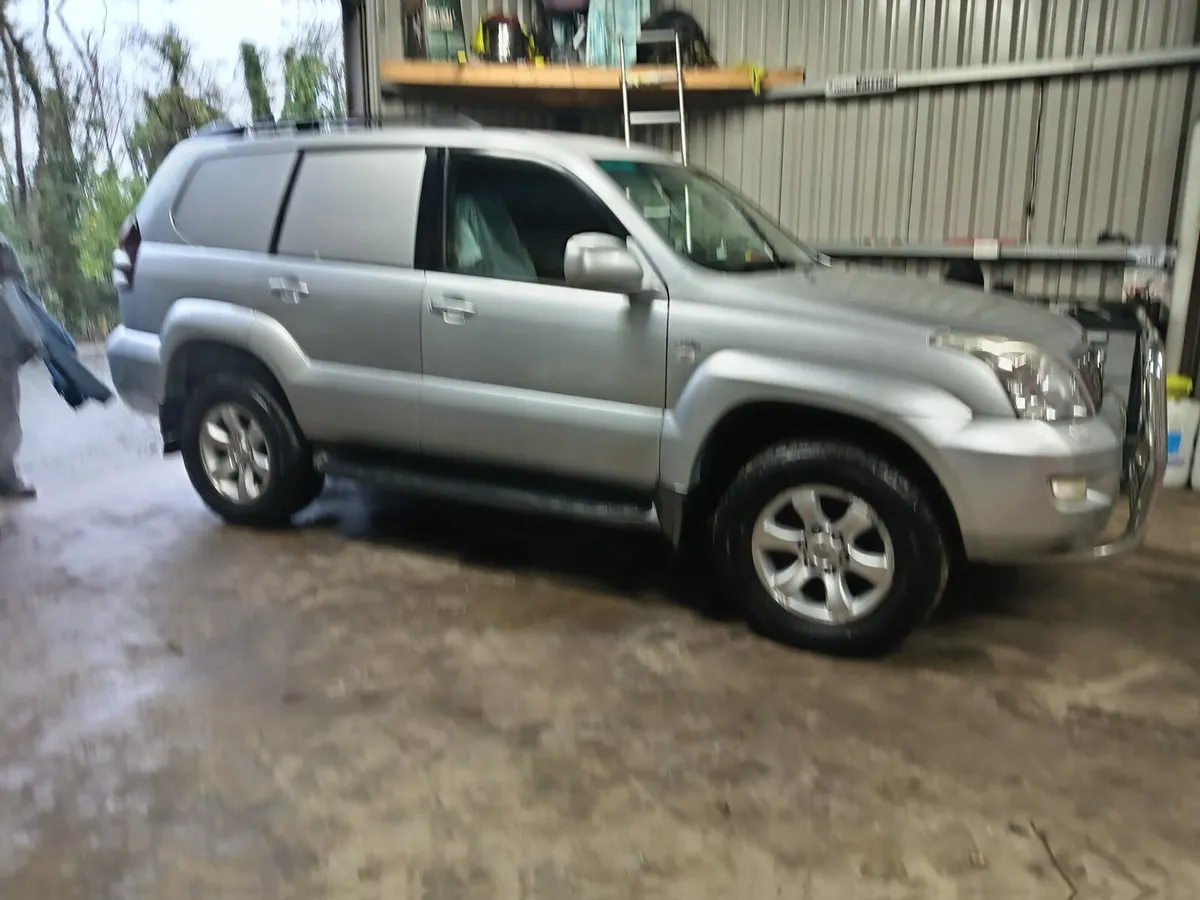 Land cruiser - Image 1