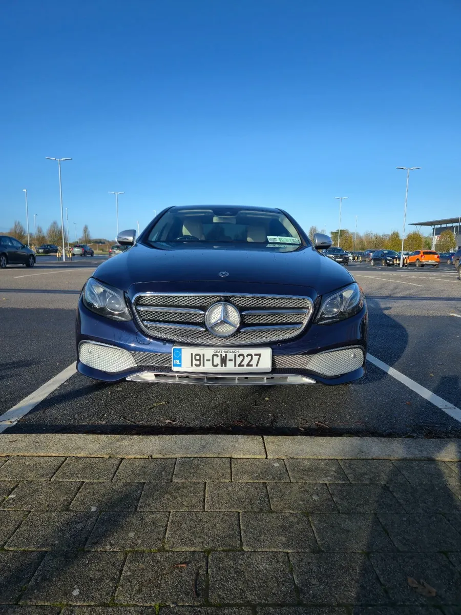 Top SPECKS ,  PREMIUM  ,Mercedes-Benz E-Class 2019 - Image 1