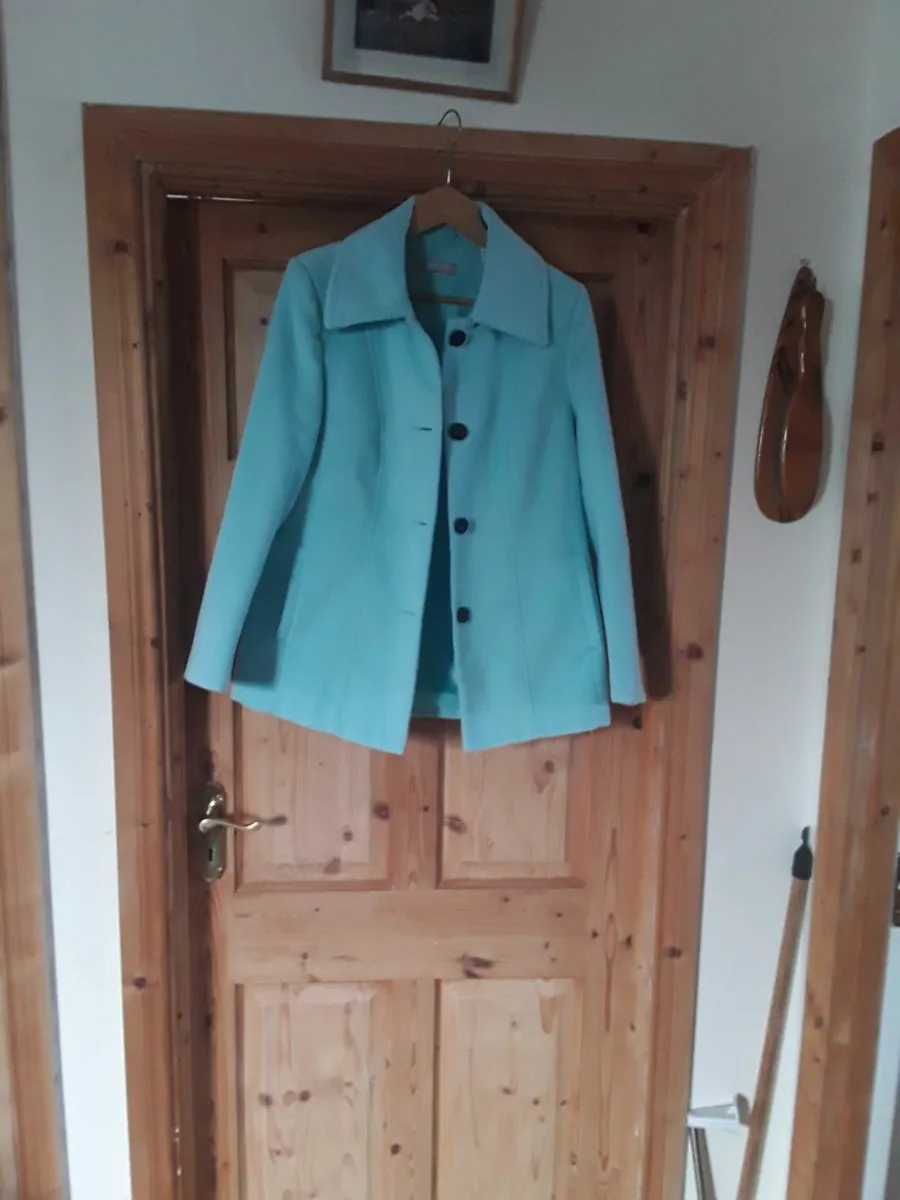 New ladies pastel green jacket - Image 1