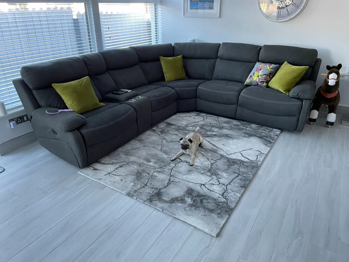 Corner Sofa with Console, 2x Electric Recliner USB - Image 1