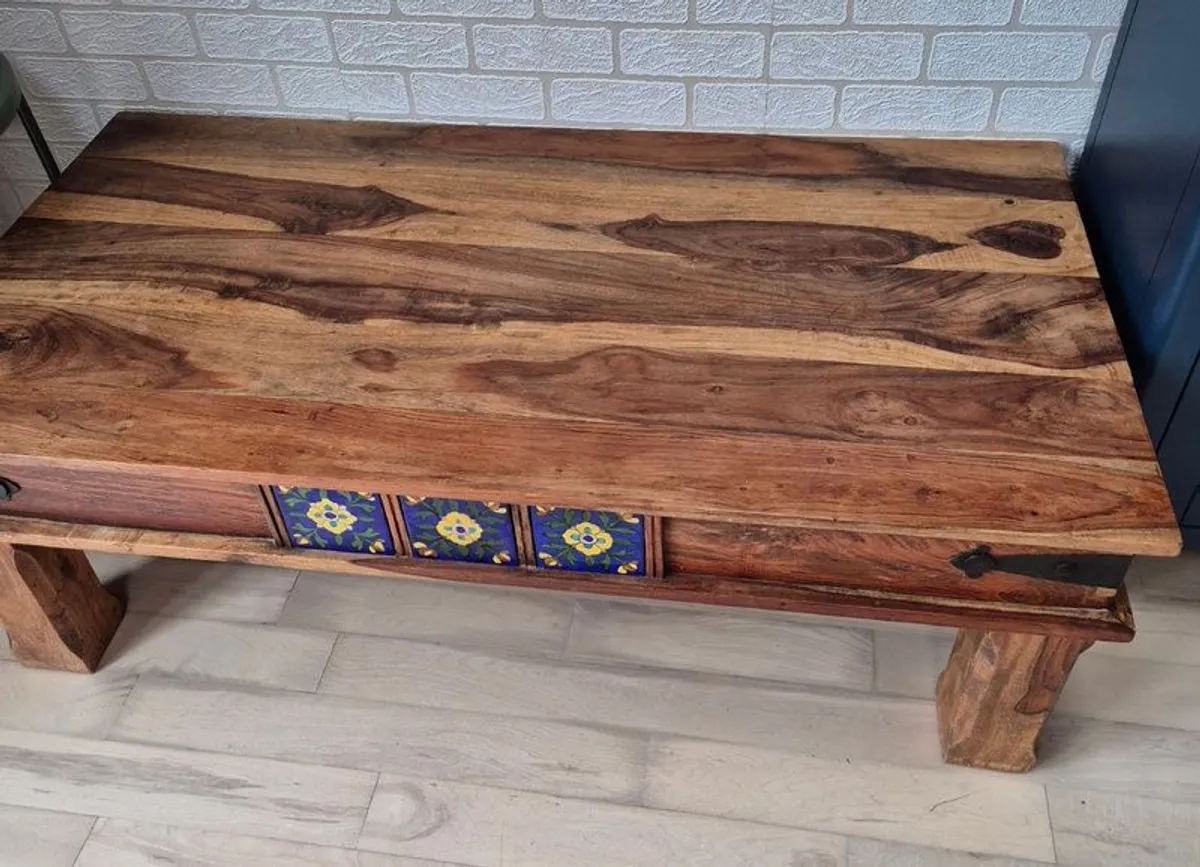 Solid wooden coffee table - Image 1