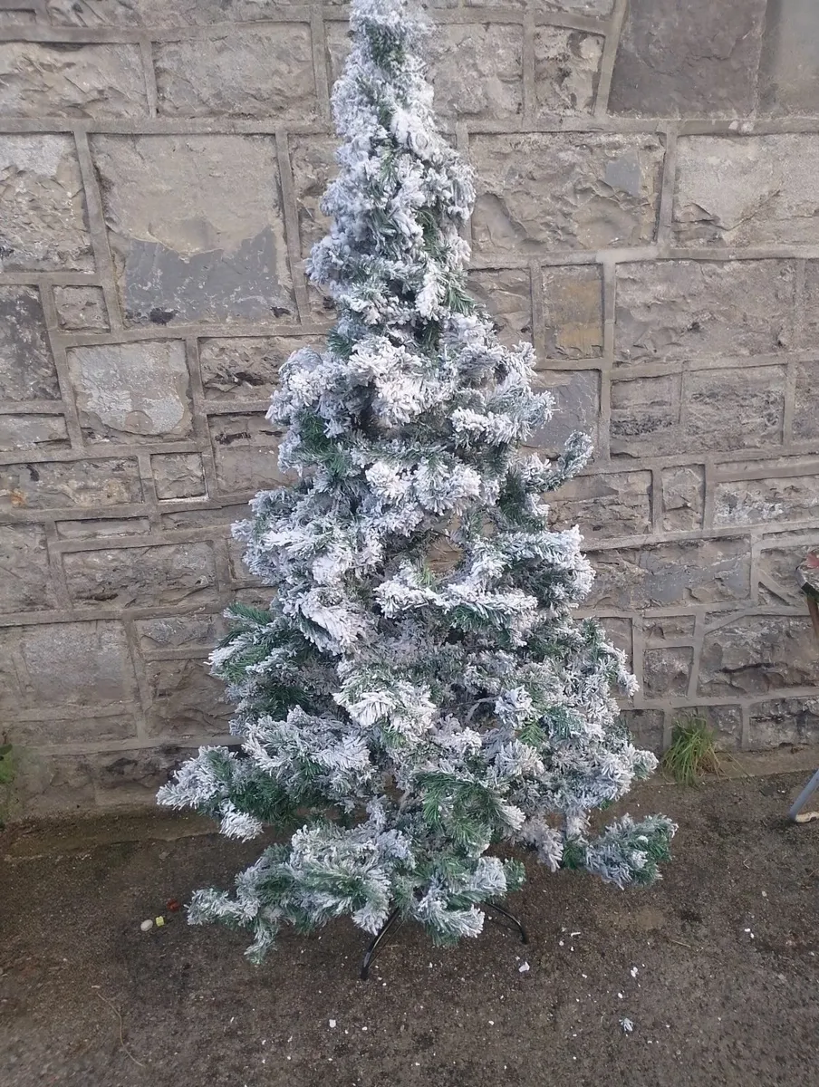7ft Christmas tree