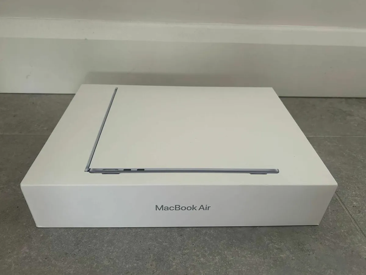 MacBook Air - Image 1