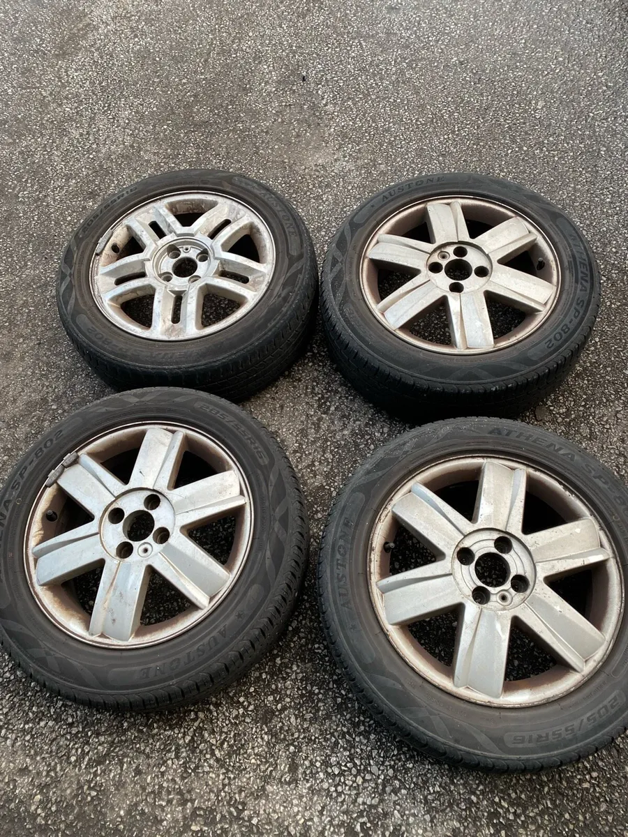 Megane 2 Scenic 2 Clio 3 alloys with tyres - Image 1