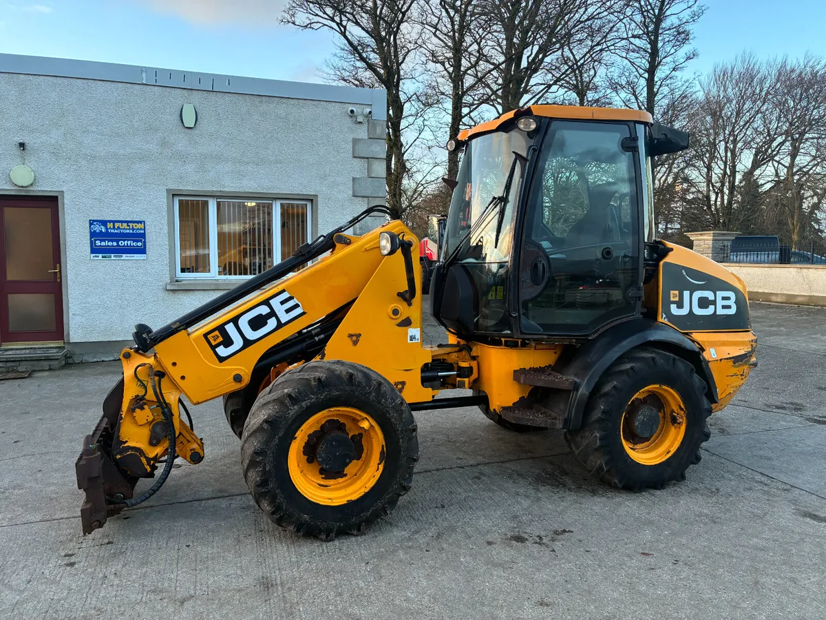 JCB TM220 - Image 1