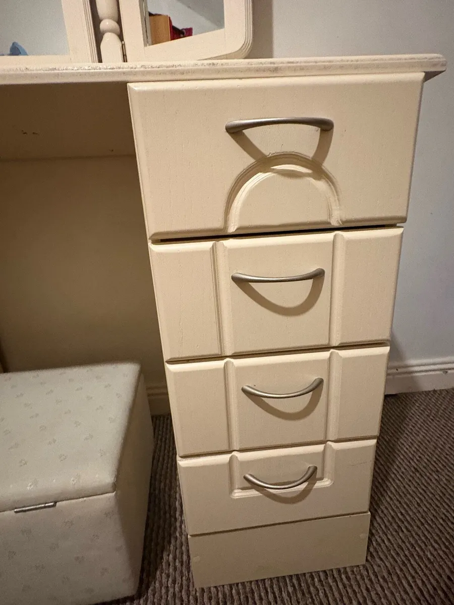 Makeup mirror - Image 2