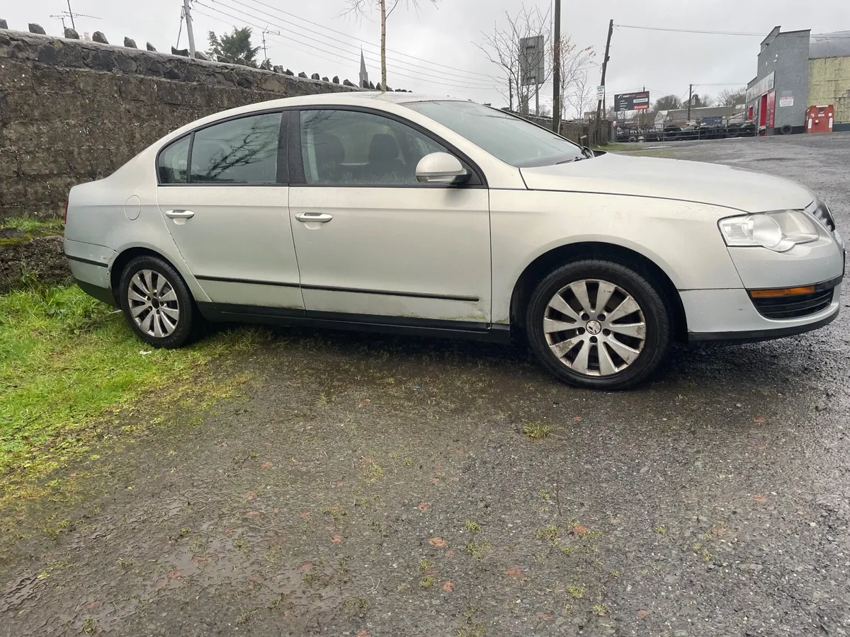 Volkswagen Passat 2009 - Image 3