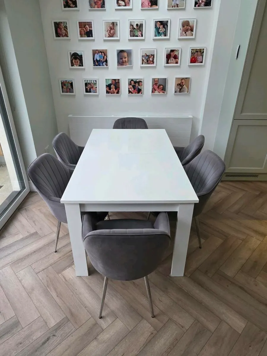 Extendable Dining Table and 6 Chairs - Image 1