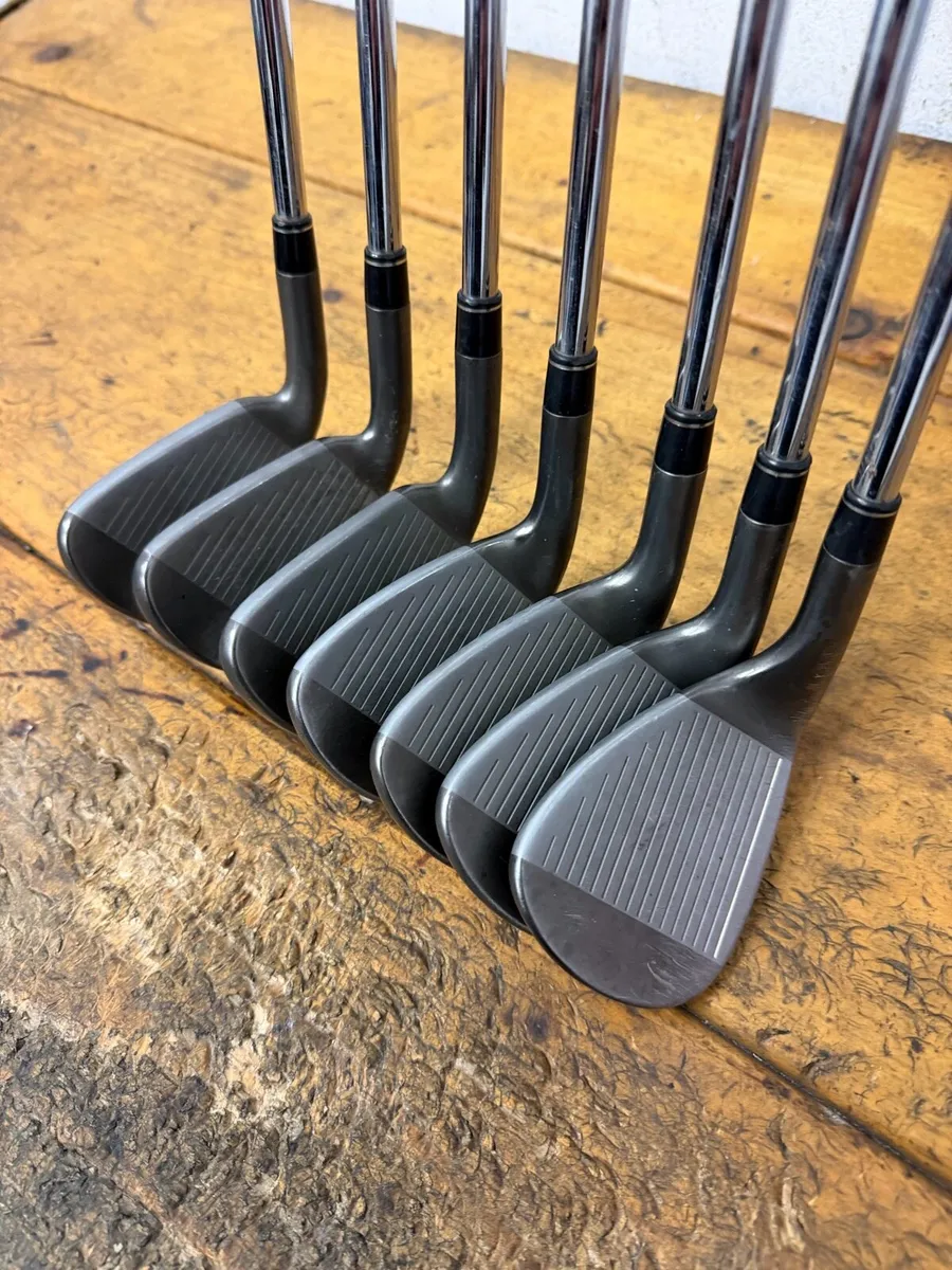 Taylor Made JetSpeed Irons 5-SW RH R Flex - Image 4