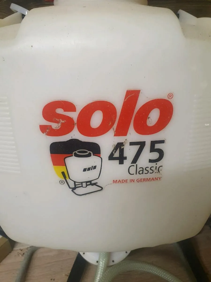 Back pack sprayer - Image 1