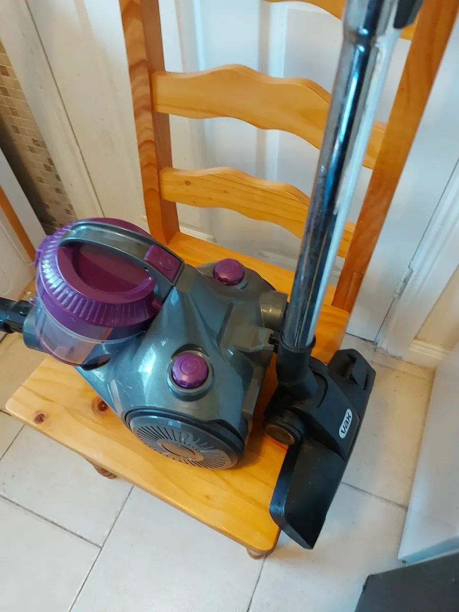BUSH Bagless Vacuum Cleaner VCS35B15K0D-70 - Image 1