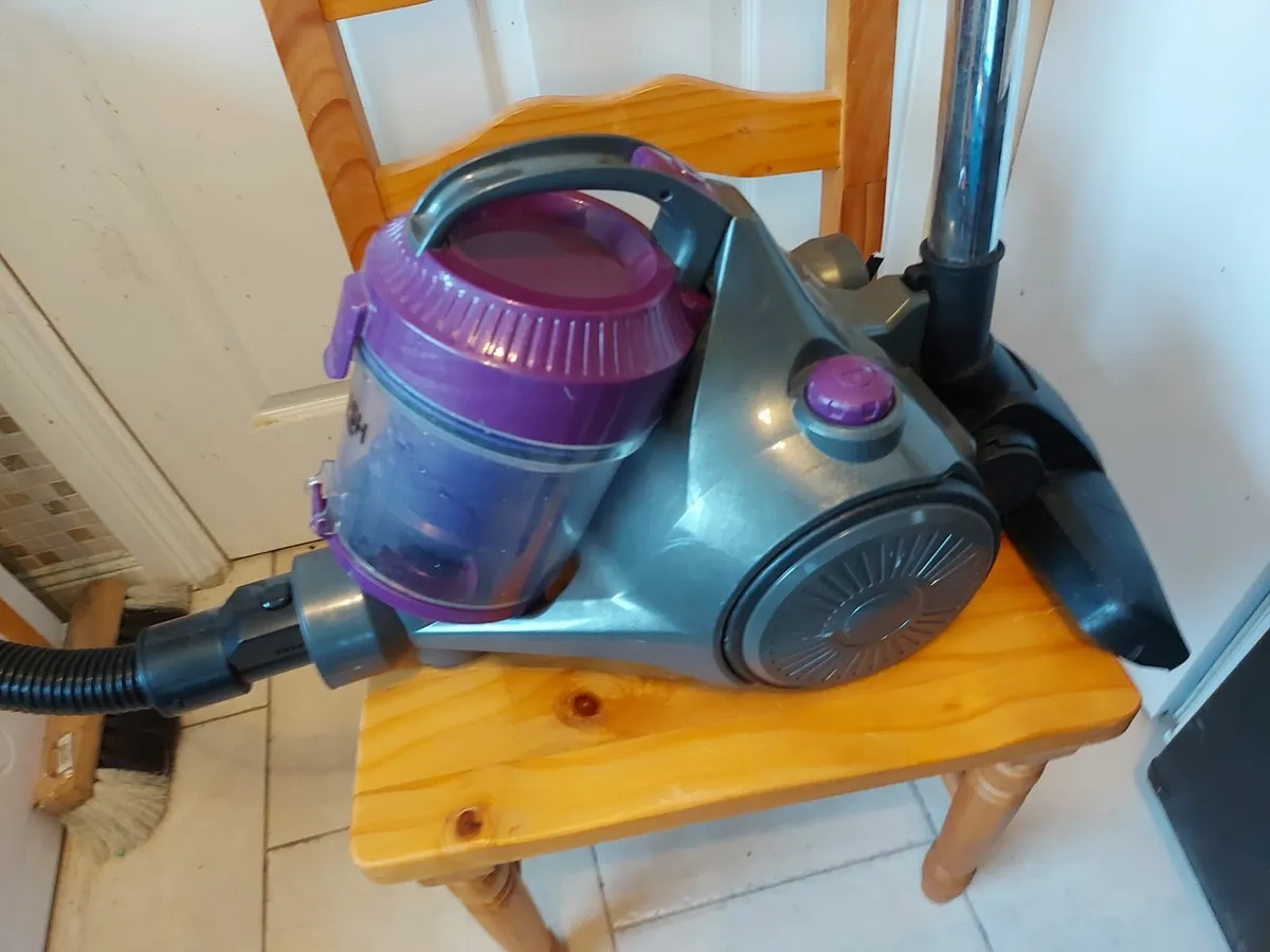 BUSH Bagless Vacuum Cleaner VCS35B15K0D-70 - Image 2