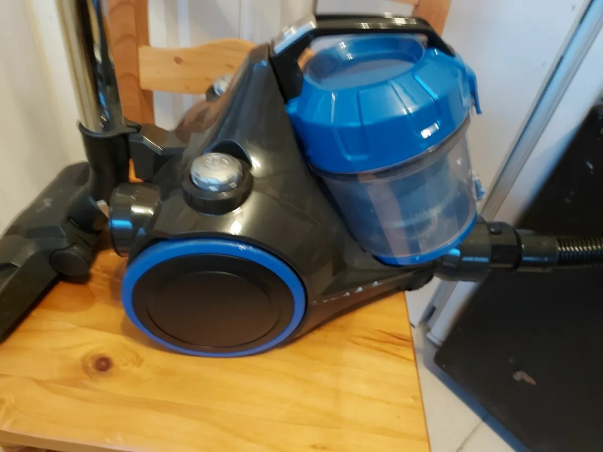 Morphy Richards Cyclone Vacuum Cleaner 980563 - Image 3