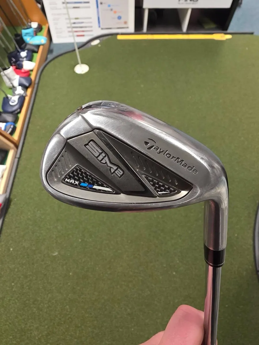 Taylormade Sim2 Max Sand Wedge - Image 1