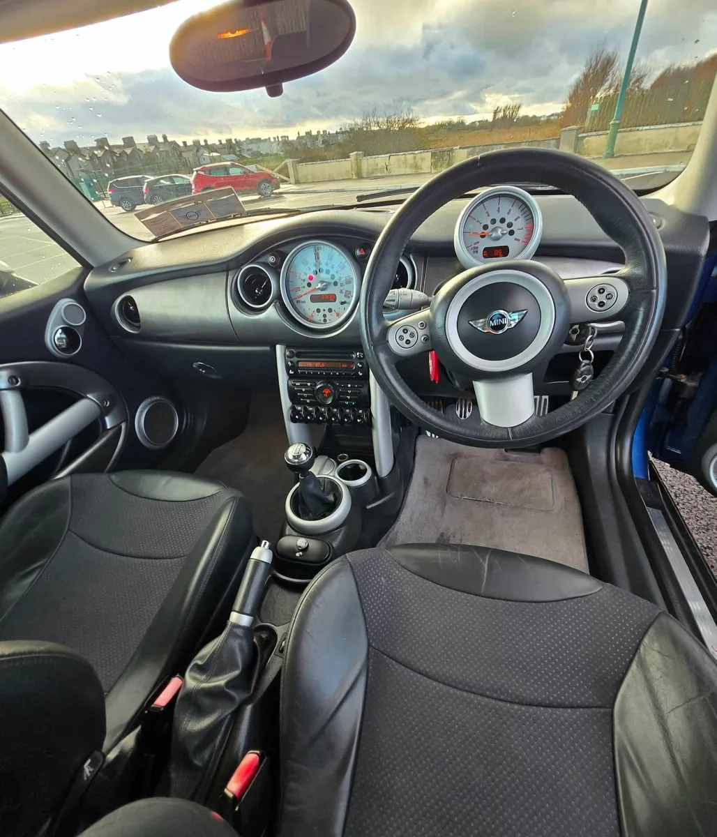 Mini Cooper 2005 - Image 2