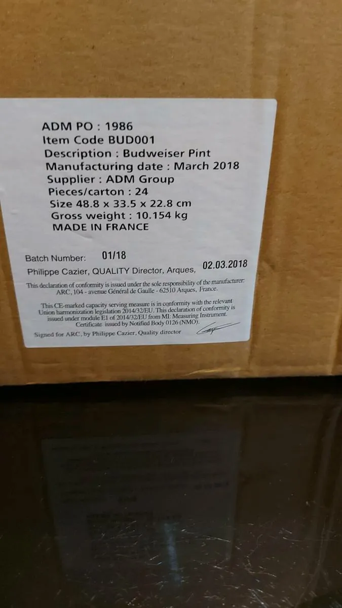 24 boxed New Budweiser Glasses - Image 4