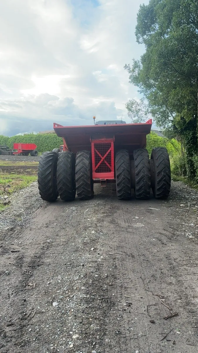 High tip peat/turf trailer - Image 2