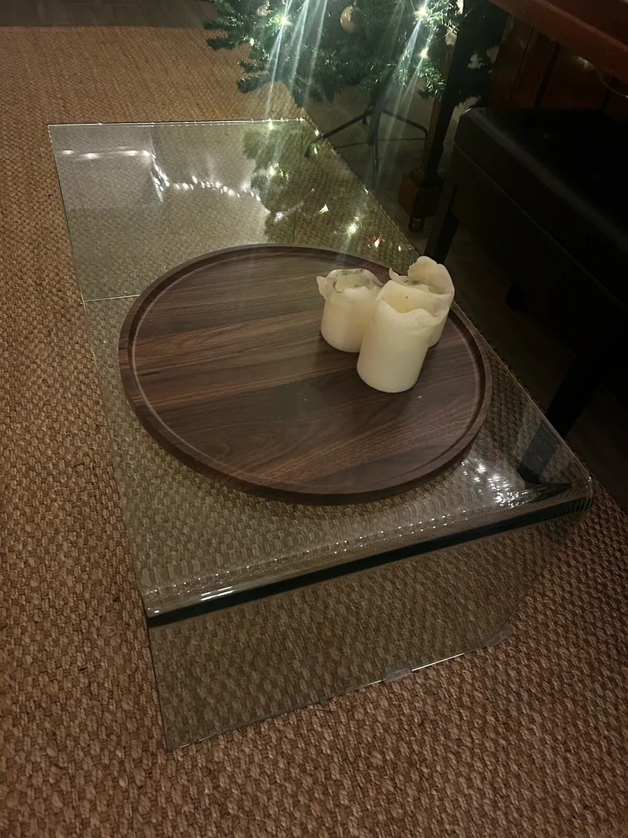 Folded glass coffee table - Image 2