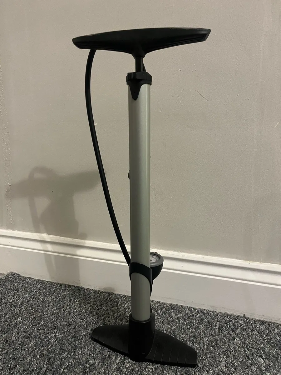 Halford Advanced Track Pump (bikes/escooters) - Image 3