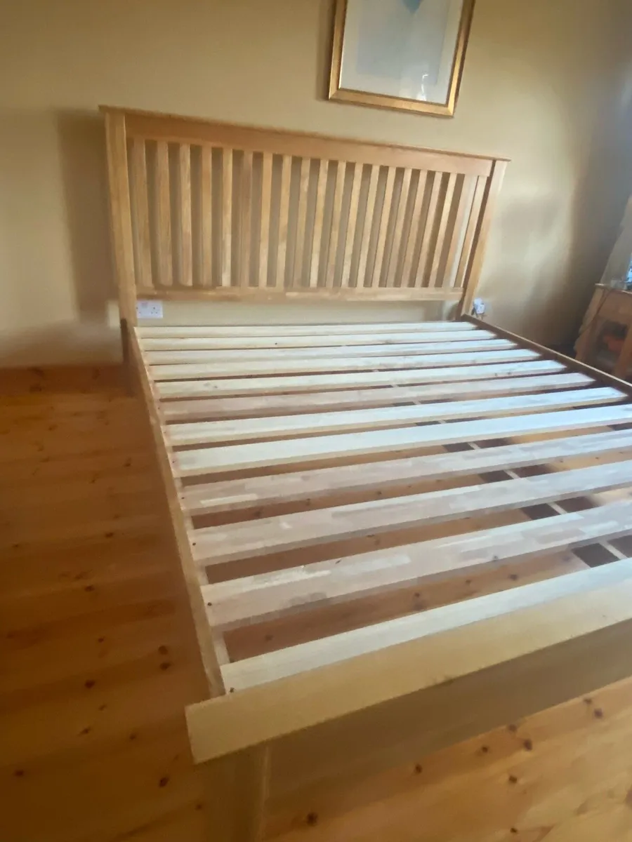 Superking solid oak bed frame - Image 2