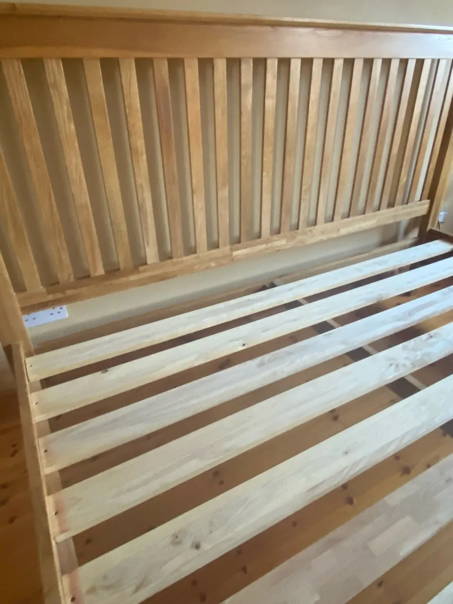 Superking solid oak bed frame - Image 4