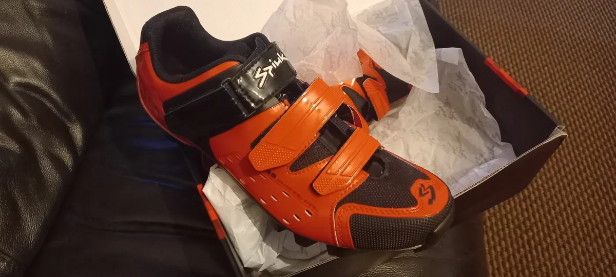 Spiuk mountain bike shoes. Red size 8. New. - Image 2