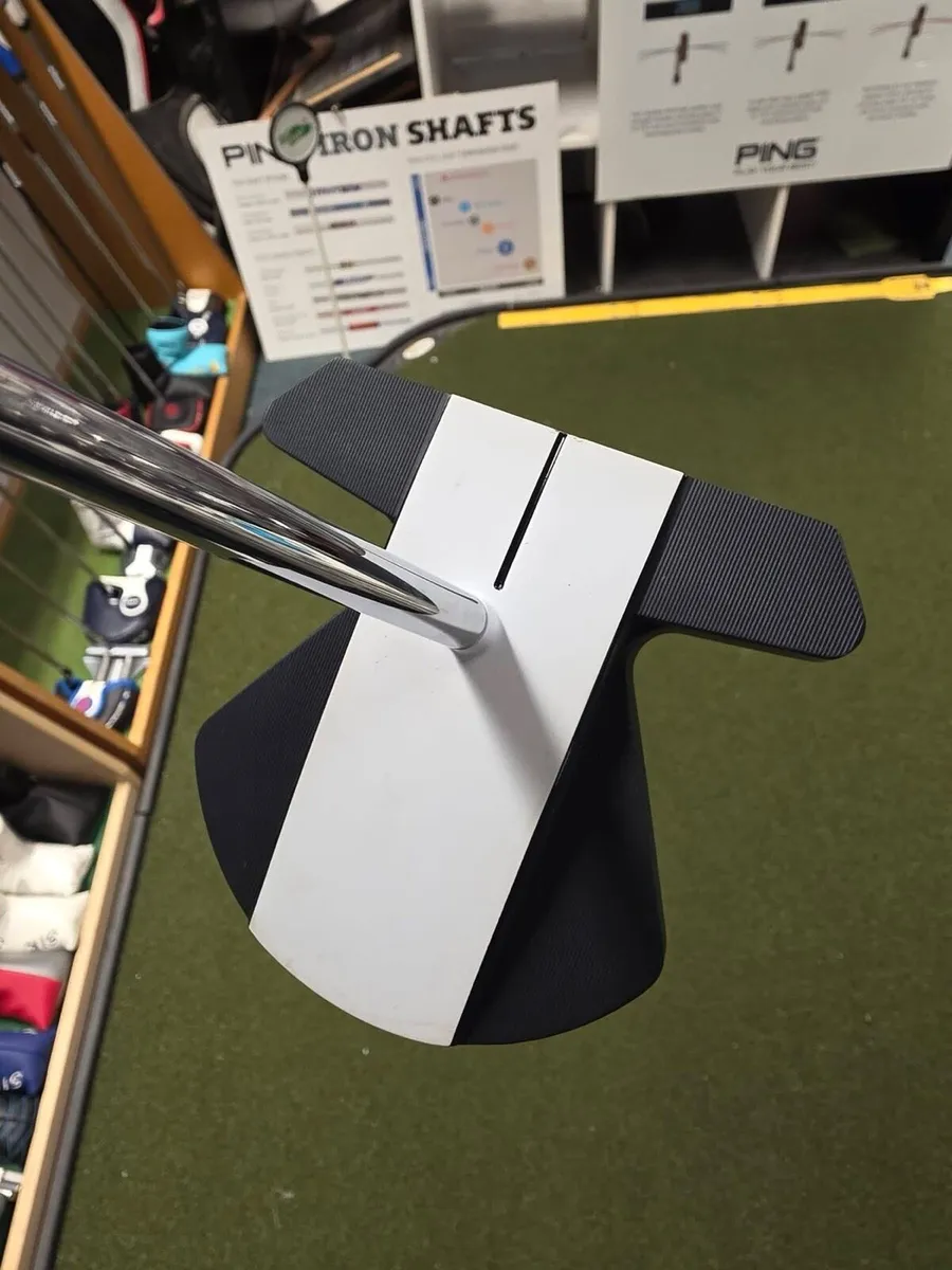 As New Odyssey Square 2 Square Max Stripe Putter - Image 2